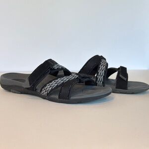 Vionic Two Velcro Strap Sandals in Black.  Size 8
